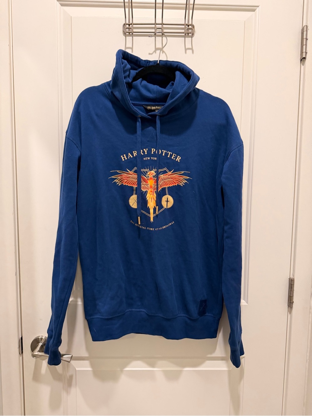 Harry Potter New York
Phoenix Fawkes Blue Hoodie
Sweatshirt Size M